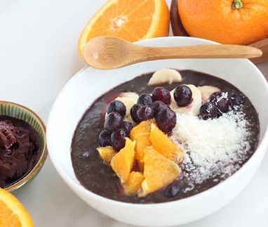 orange acai smoothie bowl